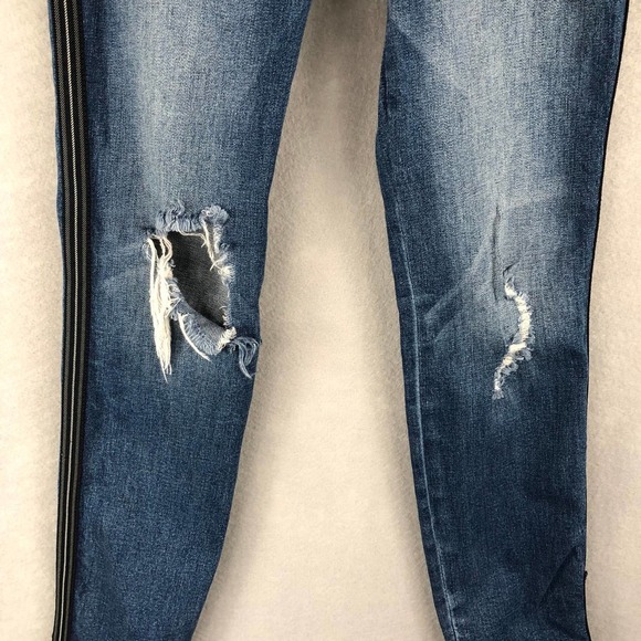 BP. 5-Pocket Distressed Mid-Rise Skinny Jeans Size 26 - Picture 4 of 7